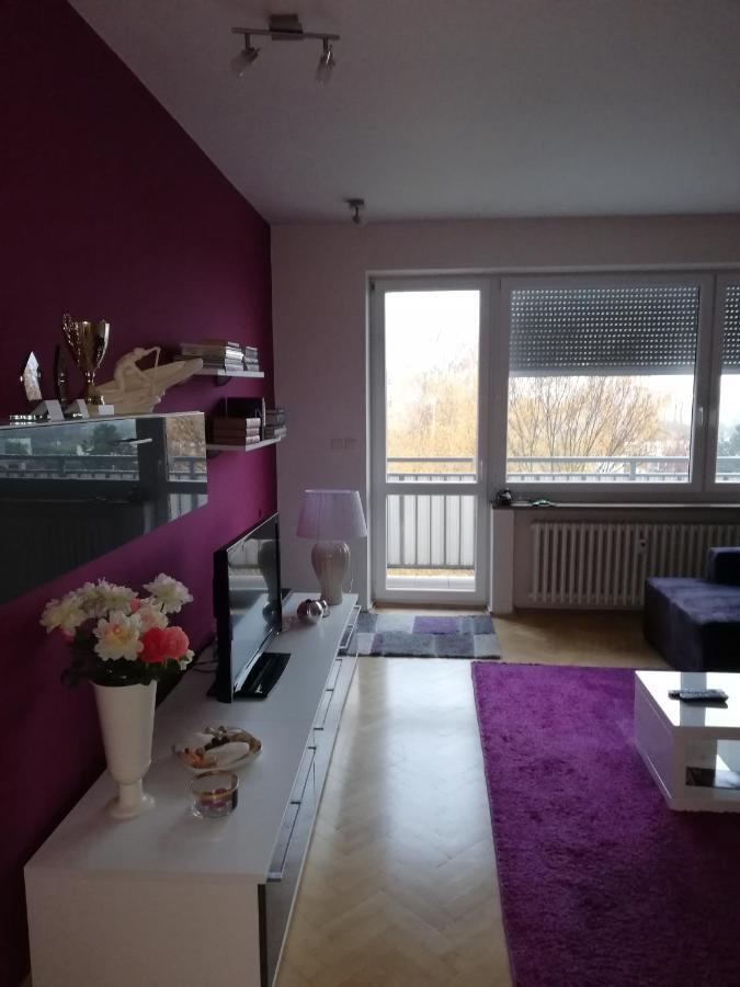Plně vybavený apartmán Apartamento Kojetín Exterior foto